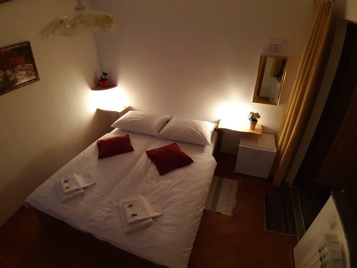 House Osana Hotell Grabovac  Exteriör bild